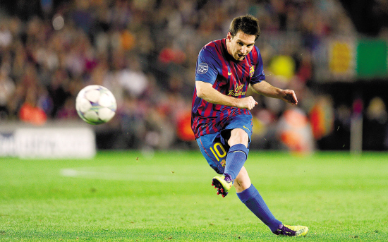 及比赛背后 及比赛背后